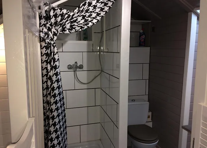 Méjane 23- 3eme étage Appartement *